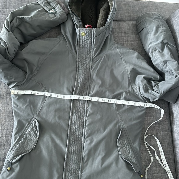 TNA Gun barrel winter coat size L - Picture 9 of 17